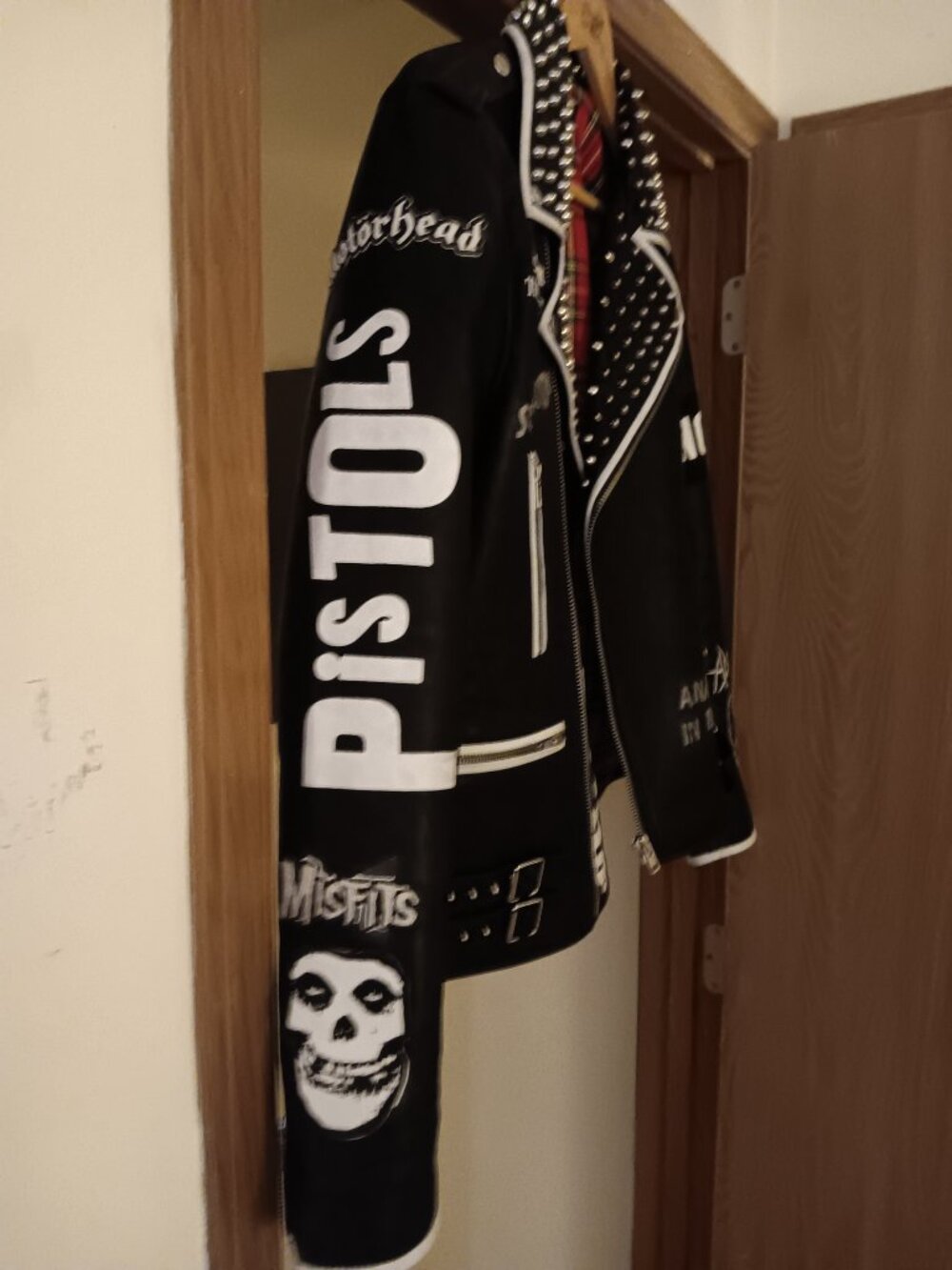 Men's Black Punk High Quality Faux Leather Studded Jacket Size Medium 40 - Picture 2 of 7